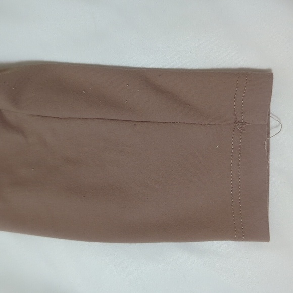 A&F Long Sleeve Double Layered Seamless Cutout Bodysuit, Color Tan Size S - Picture 12 of 16